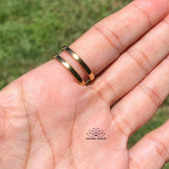 Double V Ring • Gold Plated Stainless Steel - Picture 8 of 8